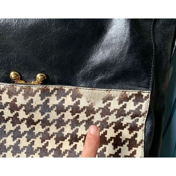 BADGLEY MISCHKA BLACK MIRANDA HOUNDSTOOTH CALF HAIR LEATHER PURSE SHOULDER BAG - Picture 8 of 10
